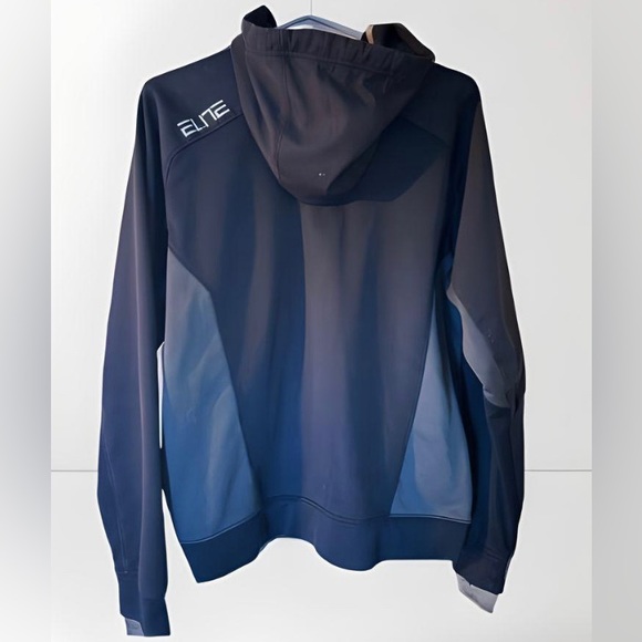 Men’s Medium Nike Therma-Fit zip-up Sweater. - Picture 2 of 3